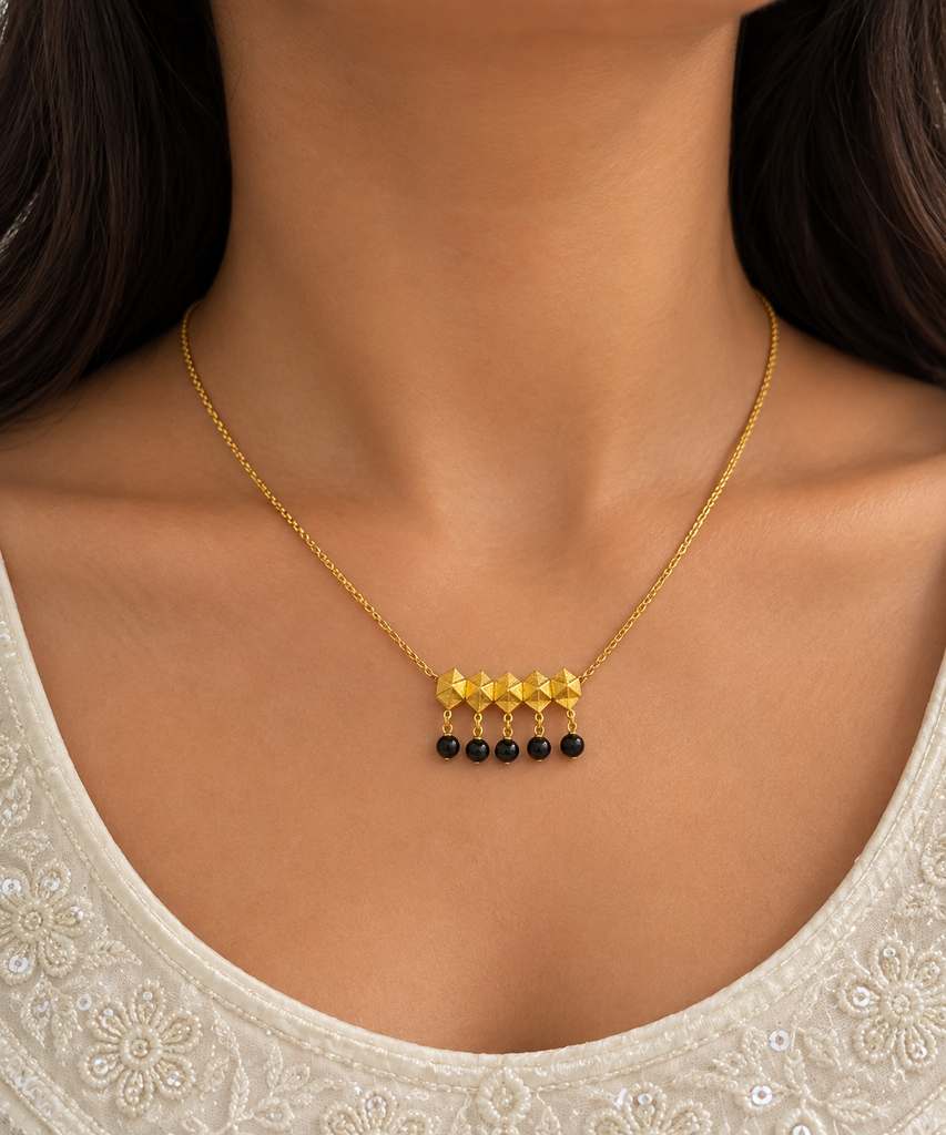 Muna Black Bead Tilhari